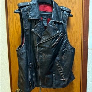 Size XL EUC Harley Davidson leather riding vest.